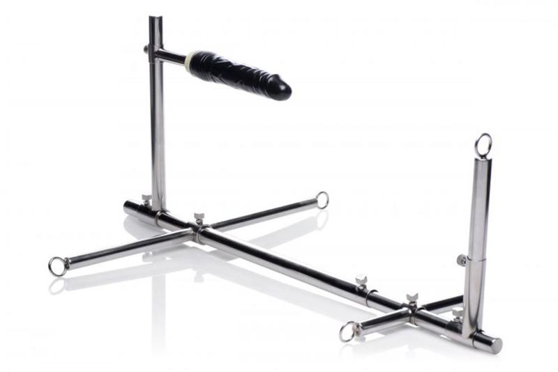 SO4422 Конструкция для фиксации с фаллоимитатором Imprisoned Metal Stockade with Dildo