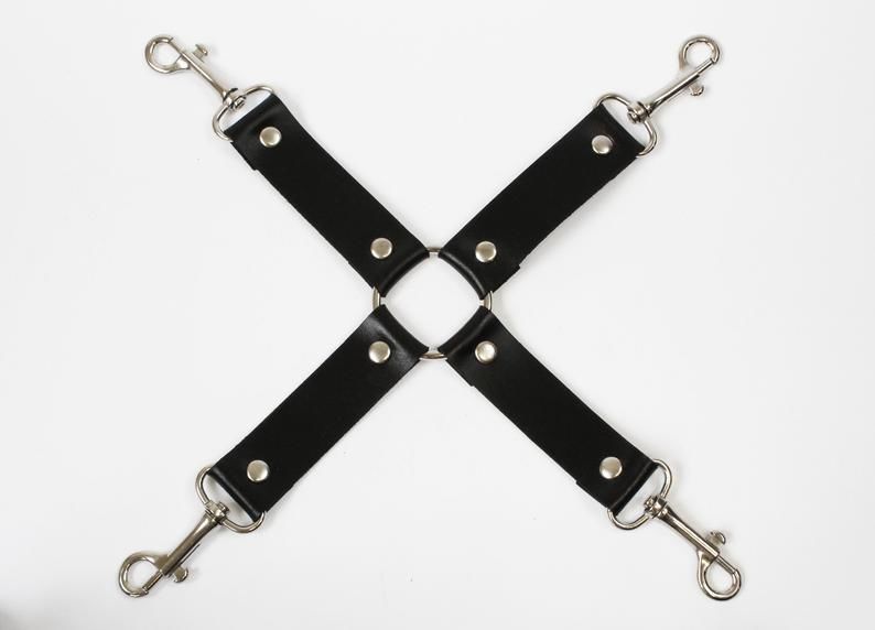 SO3423 Крестовина Feral Feelings - 4 Way Connector, натуральная кожа, черная