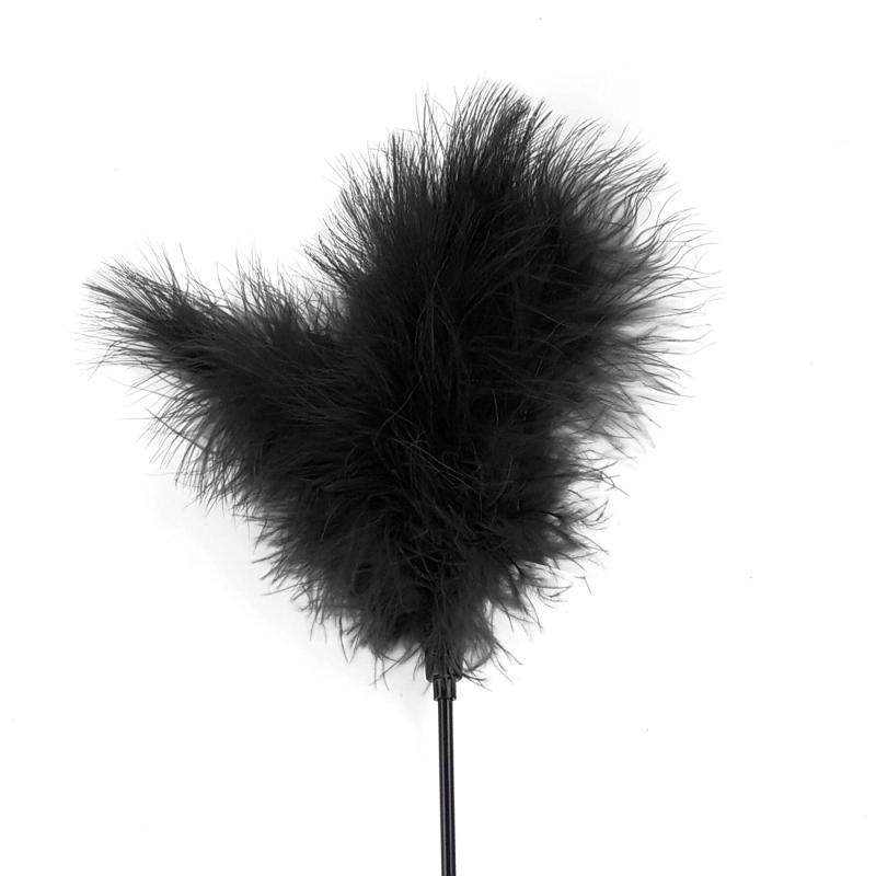 SO6616 Щекоталка черная Art of Sex - Feather Paddle, перо молодого индюка