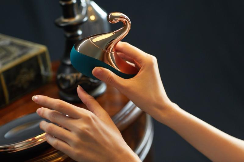 SO6556 Изысканный вакуумный вибратор Knight Jenay SOUL & DESIRE, лубрикант в комплекте