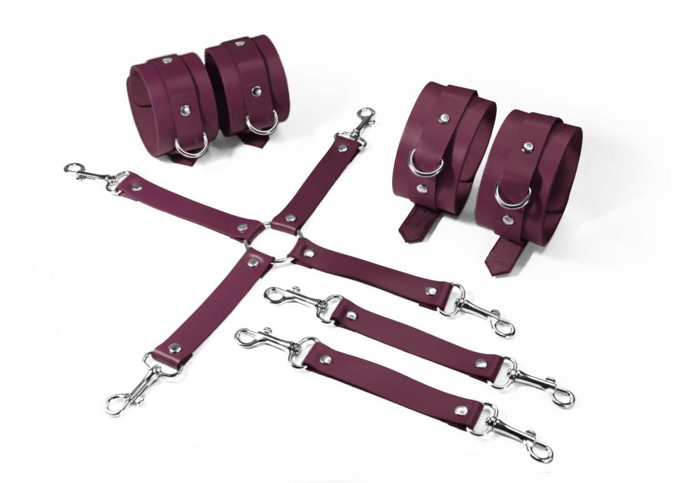 SO8271 Набор для БДСМ 3 в 1 Feral Feelings BDSM Kit 3 Burgundy, burgundy, наручники, поножи, крестовина