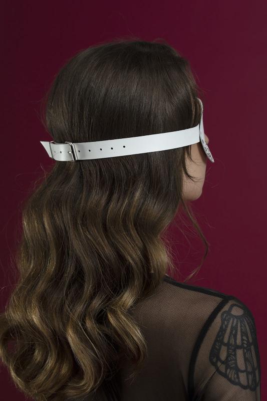 SO3417 Маска на глаза с заклепками Feral Feelings - Blindfold Mask, натуральная кожа, белая