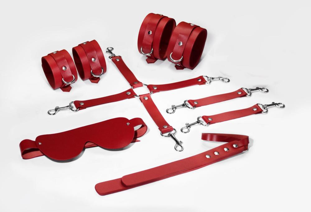 SO8273 Набор Feral Feelings BDSM Kit 5 Red, наручники, поножи, крестовина, маска, паддл