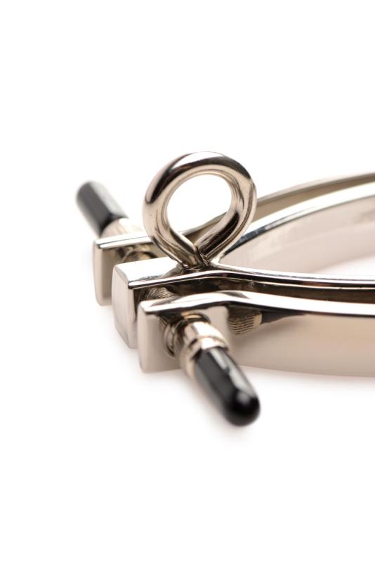 SO8797 Зажим для половых губ с поводком Master Series Pussy Tugger Adjustable Vagina Clamp with Chain