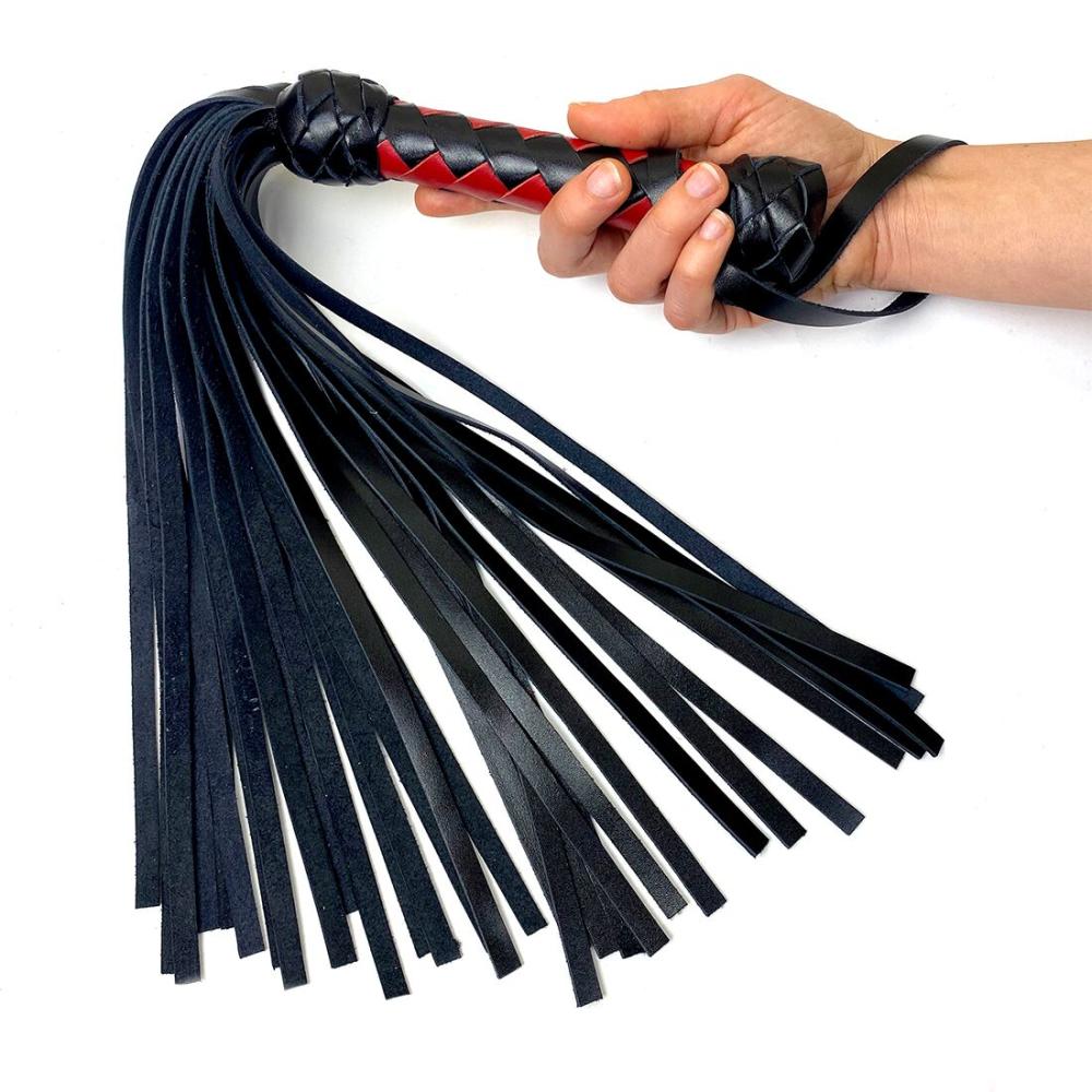 SO5218 Флоггер маленький / мартинет, 30 хвостов по 35 см, цвет черно-красный